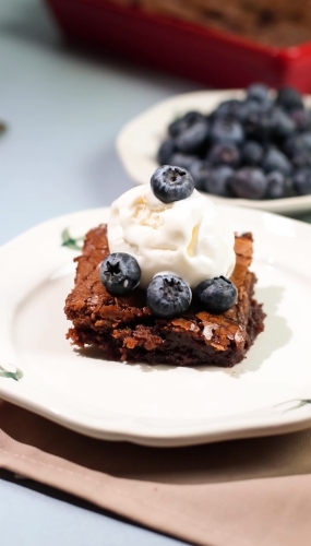 Торт брауни с молочным шоколадом