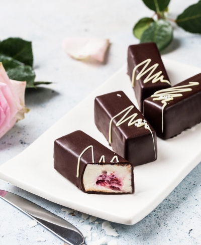 Творожные сырки с вишнево-арахисовой начинкой