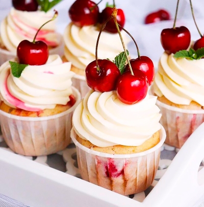 Вишневые капкейки